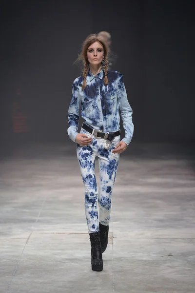Look 6